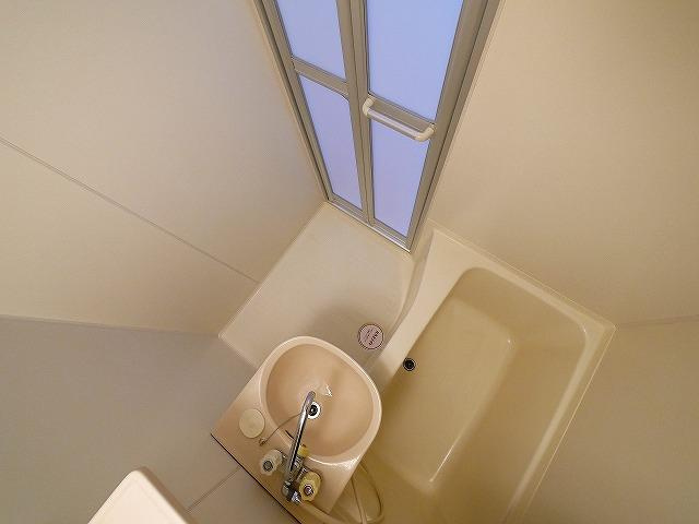 ファミール西大寺の浴室|日々の暮らしに欠かせないお風呂です