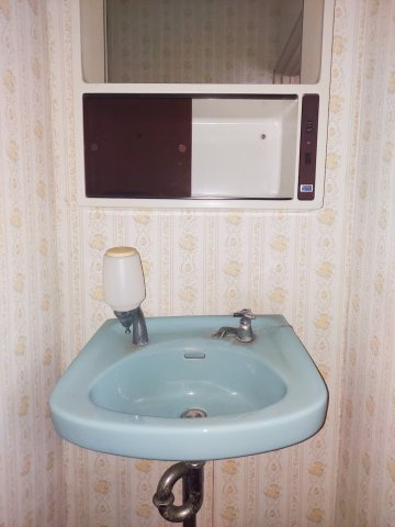坂出市加茂町売戸建のトイレ|トイレ手洗い