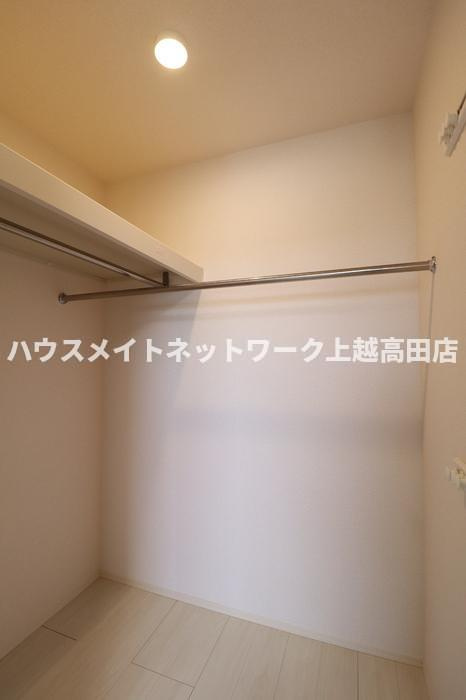 レガーロ潟町の収納|ウォークインクローゼット