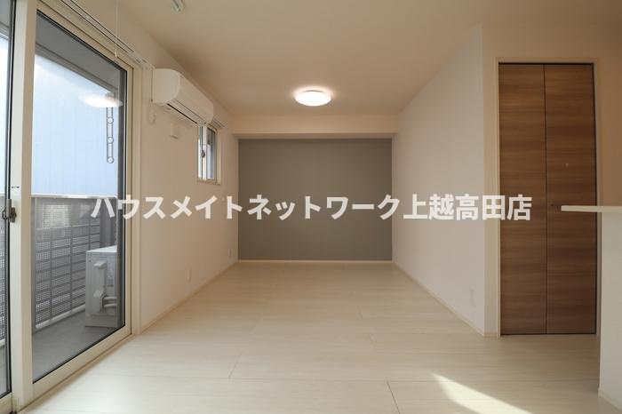 レガーロ潟町の居間・リビング|ＬＤＫ