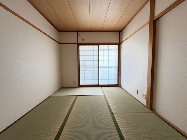 エスポワール岩湧の和室