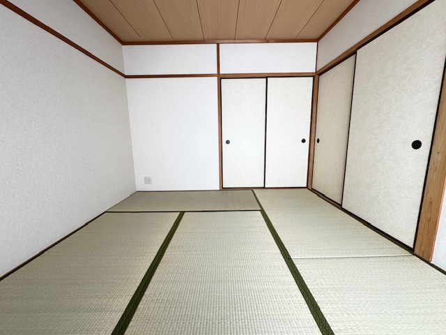 エスポワール岩湧の和室