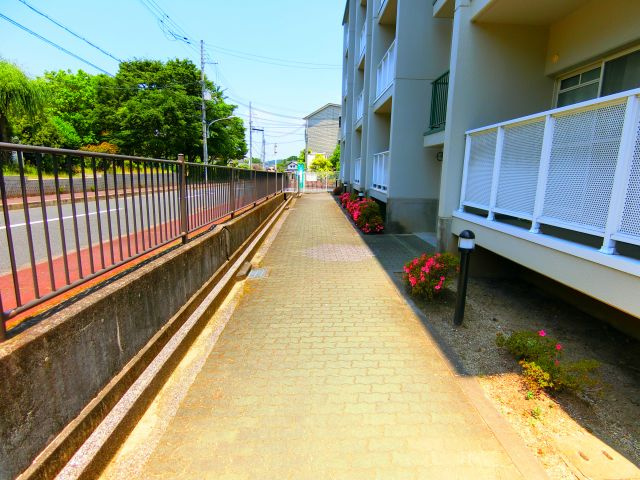 エスポワール岩湧のエントランス