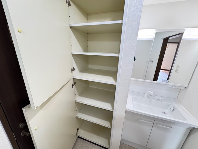 エスポワール岩湧の収納