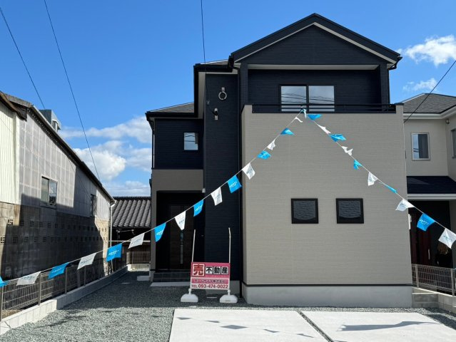 ーBloomーブルームー小倉南区葛原本町4丁目1期　【小倉南区　新築戸建て】の外観|ブルームーBloomーシンプル飽きのこない デザインが特徴の外観です♪　　【小倉南区　新築戸建て】