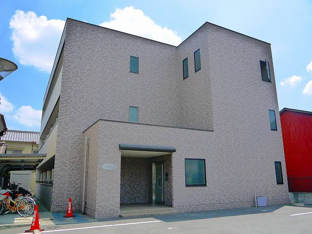 アプローズ（南郡山町）の外観|外観もきれいです