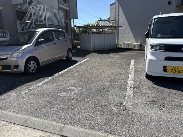 パレーシャル三木の駐車場