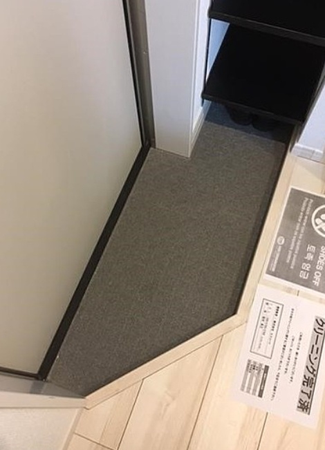 ヴィラージュ大宮の玄関