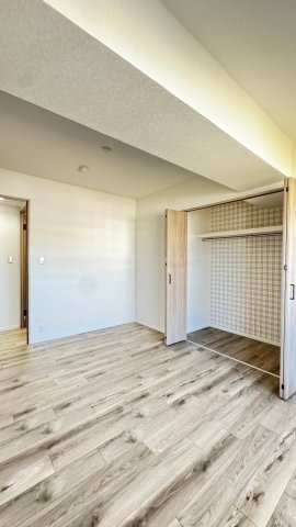 ソルディオ武庫之荘本町の寝室|洋室