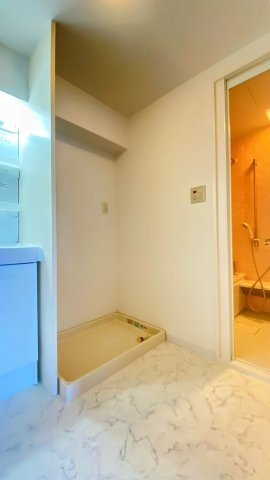 伊丹パーク・ホームズ3号棟のランドリースペース|ランドリースペース