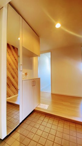 伊丹パーク・ホームズ3号棟の玄関|玄関