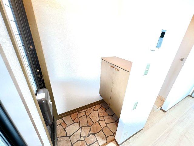 ヴェルデめいわAの玄関|※別部屋参考写真