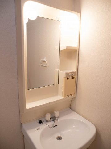 みどりマンションの独立洗面台|イメージになります。