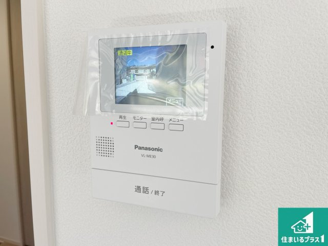 川西市多田院　第3期　新築一戸建ての防犯設備|カラーモニターインターホン！声だけでなく来訪者の姿や顔がモニターで確認できるので、小さなお子様がいらっしゃるご家庭でも安心できます！