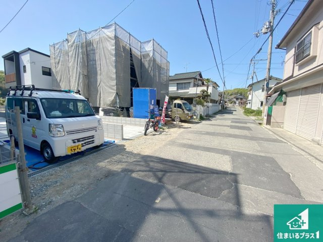 川西市多田院　第3期　新築一戸建ての前面道路含む現地写真|車通りの少ない前面道路！お子様がいらっしゃるご家族でも安心！