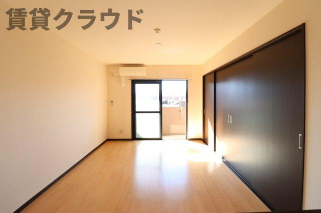 エミネンス・パティオの居間・リビング|使いやすいリビングです