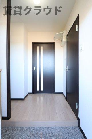 エミネンス・パティオの玄関|落ち着いた玄関です