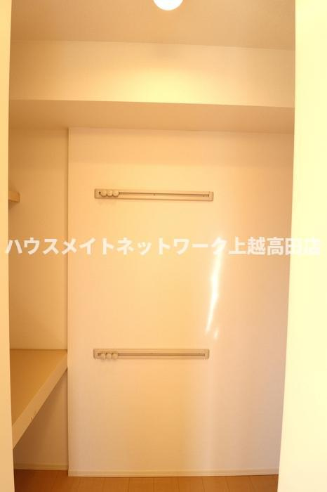 ロジュマン シュシュ Ｂの収納|ウォークインクローゼット