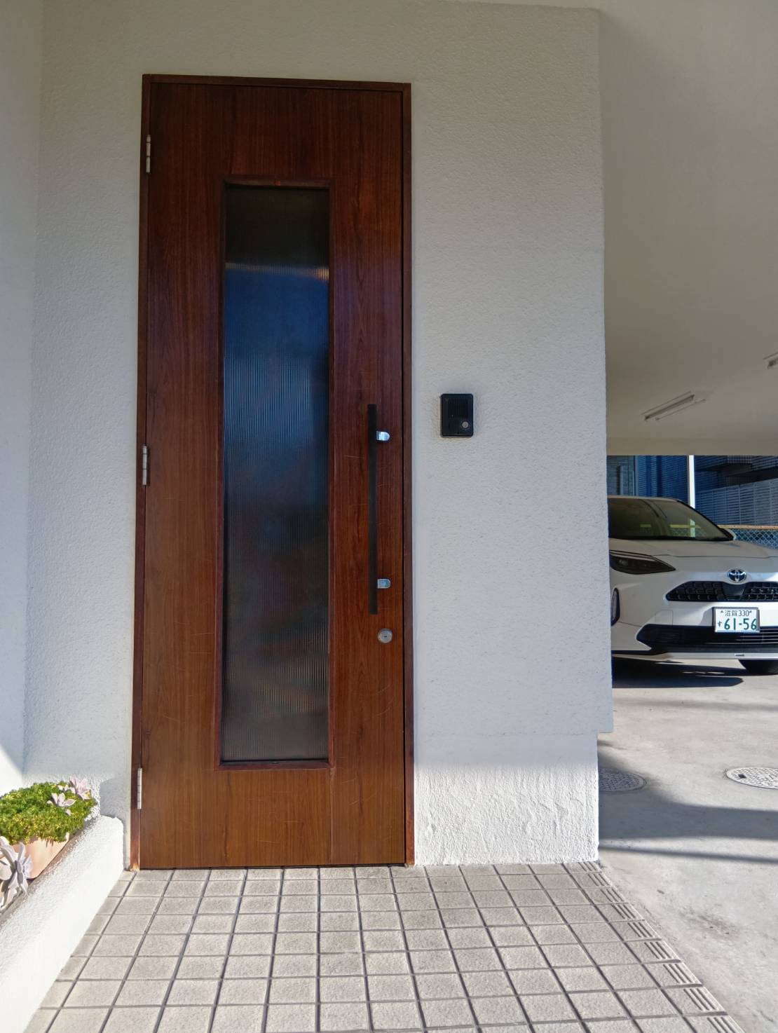 草津市平井２丁目の店舗事務所の玄関|玄関はこちらです