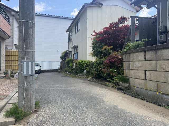 中央区堀之内南３丁目　新築戸建の前面道路含む現地写真