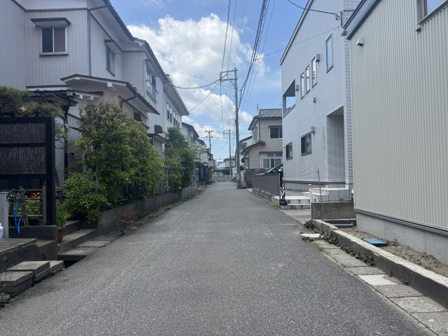 中央区堀之内南３丁目　新築戸建の前面道路含む現地写真