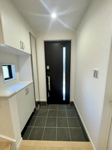 練馬区西大泉3丁目　穏やかな街並み　限定1棟の玄関