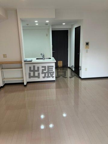 仲介手数料0円！！ロイヤルパークス千種の居間・リビング