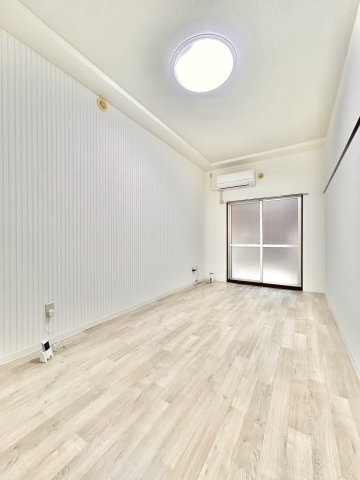らっこマンションこつこつの居間・リビング
