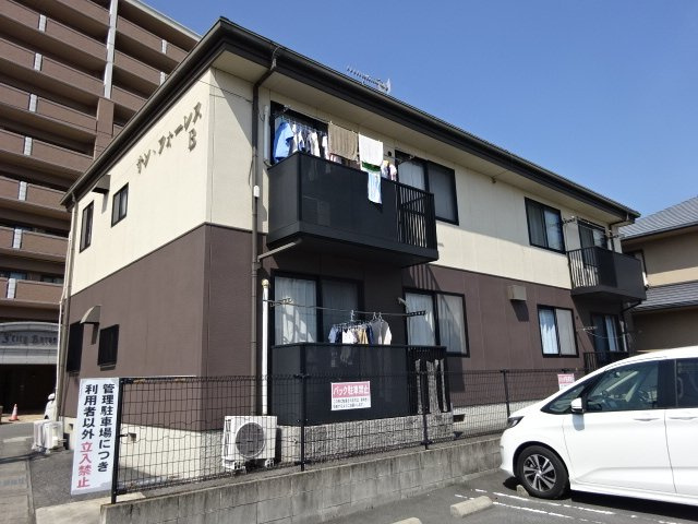 サン・フォーレスＢの外観