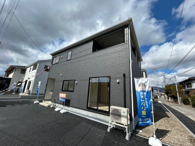 新築戸建　長野市西和田の前面道路含む現地写真