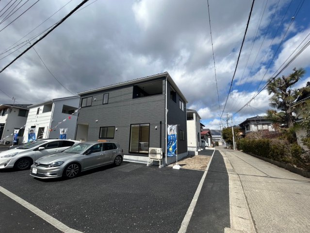 新築戸建　長野市西和田の前面道路含む現地写真