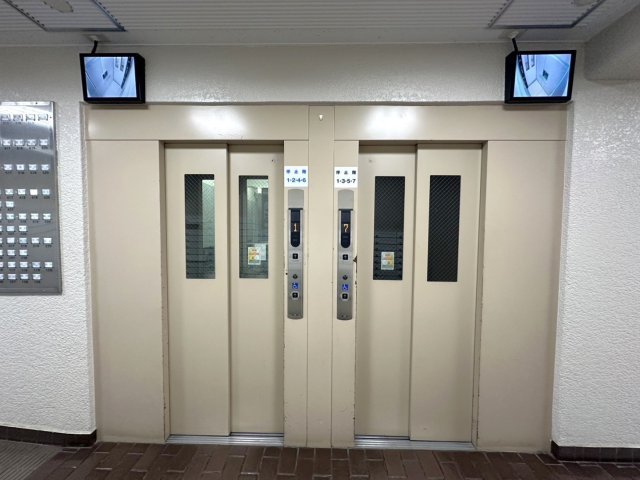 ◆『円町』駅まで徒歩８分◆リフォーム完了済みの美室◆生活利便地◆西ノ京スカイハイツC棟のその他共用部分|エレベーター