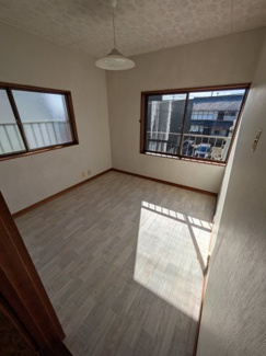 【洋室】 | 岐阜市下西郷中古住宅！リフォームあり！そのままでお住まいいただけます♪七郷小学校まで徒歩7分！ | 岐阜市下西郷中古住宅！リフォームあり！そのままでお住まいいただけます♪七郷小学校まで徒歩7分！