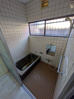 【浴室】 | 岐阜市下西郷中古住宅！リフォームあり！そのままでお住まいいただけます♪七郷小学校まで徒歩7分！ | 岐阜市下西郷中古住宅！リフォームあり！そのままでお住まいいただけます♪七郷小学校まで徒歩7分！