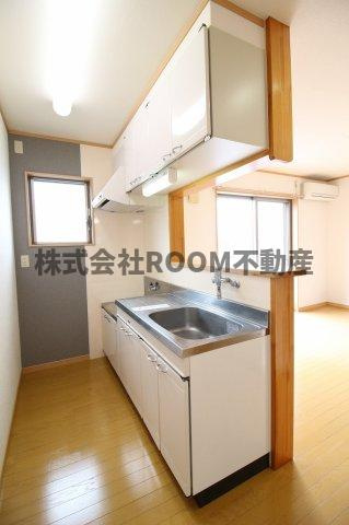 かのんハウス２番館のキッチン|お料理しやすいキッチンです