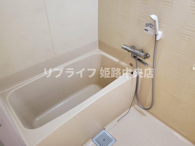 メゾン花北の浴室