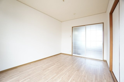 【寝室】 | ヴェルデめいわA | ※同物件・反転タイプの写真です。