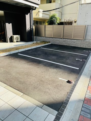 仲介手数料0円！！エスリード上前津テルツェの駐車場