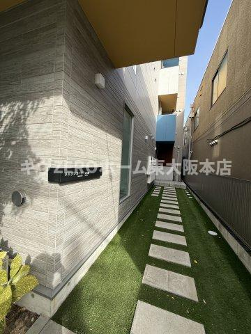 リエゾンコート大今里のエントランス