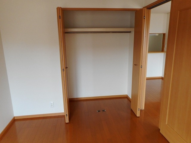 サンリット　ガーデンＧの収納|クローゼット