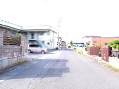 【前面道路含む現地写真】 | 黒石市緑町四丁目　土地