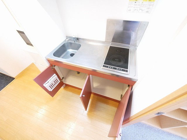 レオパレスビューヒルズテンのキッチン