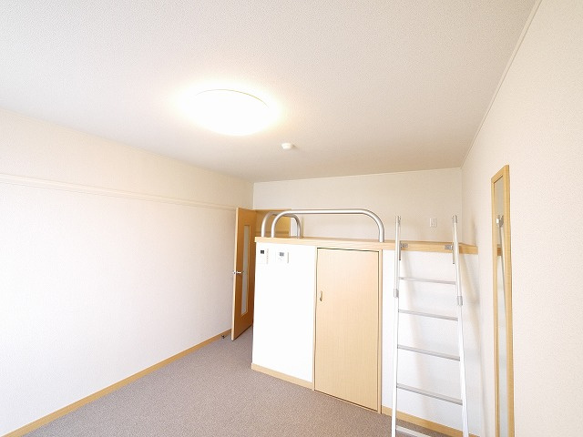 レオパレスビューヒルズテンの寝室