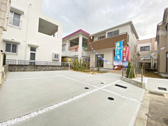 ハートフルタウン沖縄市古謝Ⅲ　E号棟の駐車場