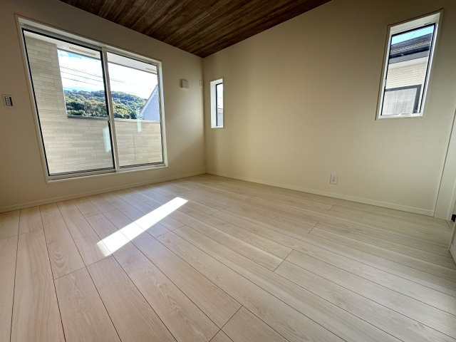 秦野市曽屋 スカイバルコニー付き長期優良住宅の洋室
