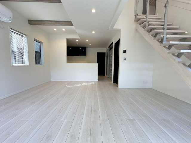 秦野市曽屋 スカイバルコニー付き長期優良住宅の居間・リビング