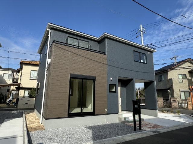 鎌ケ谷市東鎌ケ谷１丁目新築戸建【初富小学校：10分】の外観|1号棟外観・完成済み内覧可能です！