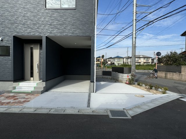 鎌ケ谷市東鎌ケ谷１丁目新築戸建【初富小学校：10分】の駐車場|1号棟駐車スペース・並列２台駐車可