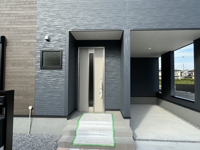 鎌ケ谷市東鎌ケ谷１丁目新築戸建【初富小学校：10分】のエントランス|エントランス・玄関ポーチ