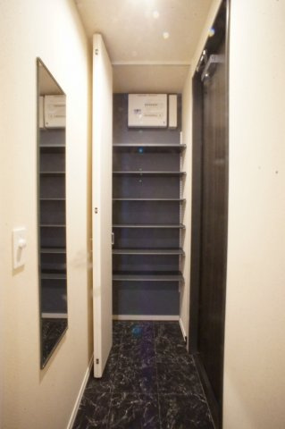 【収納】 | シャルドーネ | 玄関シューズクロークです